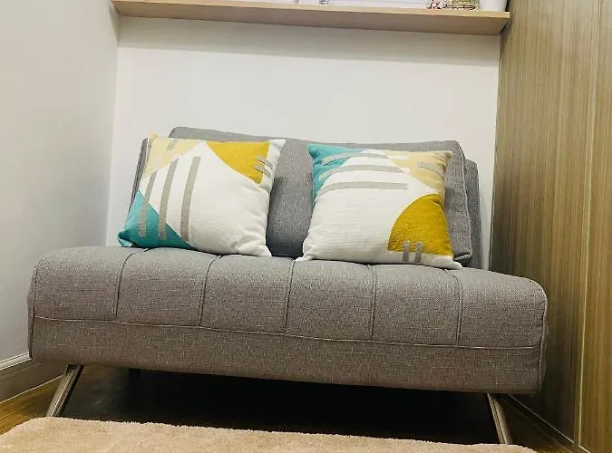 Grace Residences 1 Bedroom With Balcony Bgc View Netflix Manila
